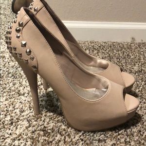 Tan high heels size 8